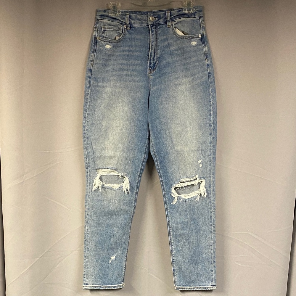 NWOT American Eagle Mom Jean